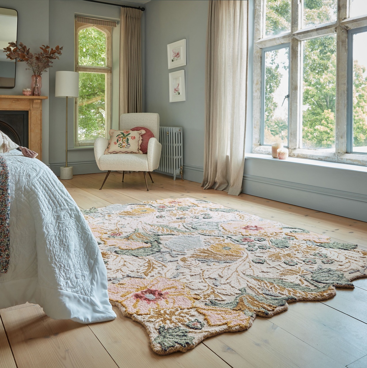 Covor Daphne Shaped Floral Roz 160x230 cm, Flair Rugs