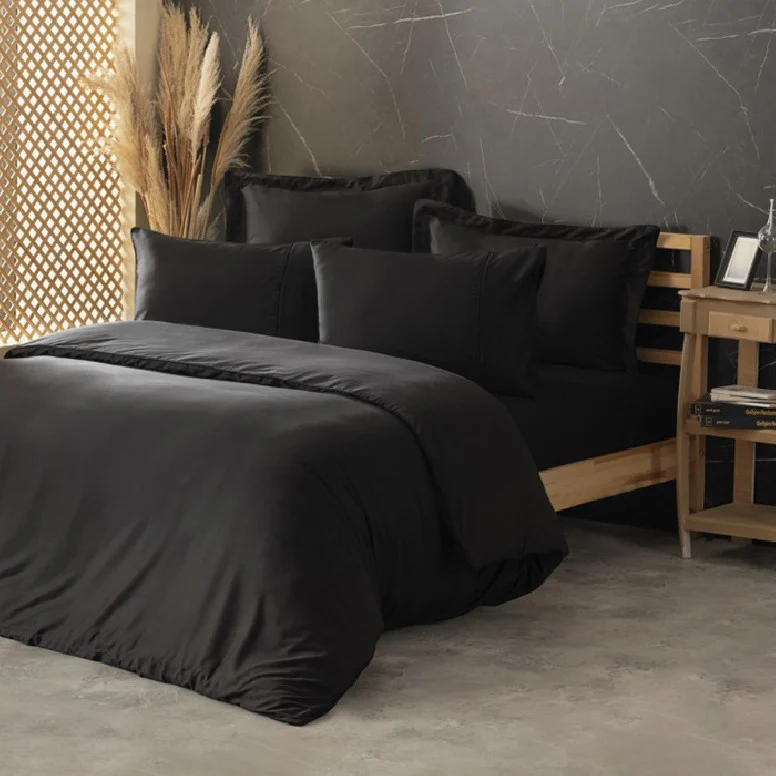 Lenjerie Silky Negru (Satin Deluxe)