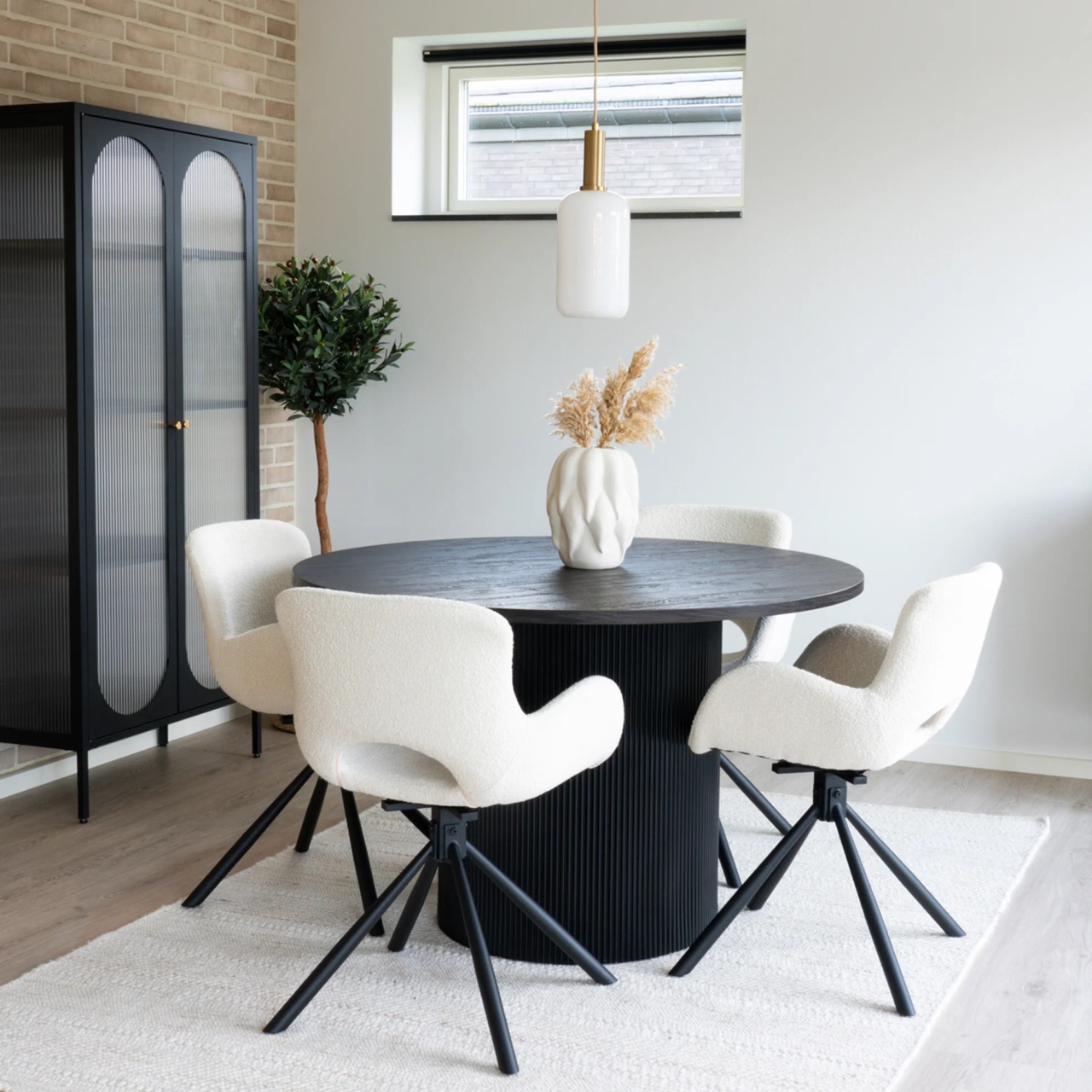 Masa dining Boavista, Maro inchis, 120x120x75 cm