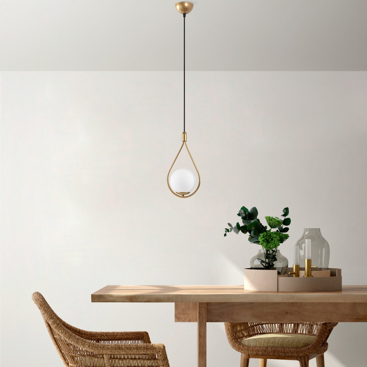 Lustra Mudonı Auriu 15x15x136 cm