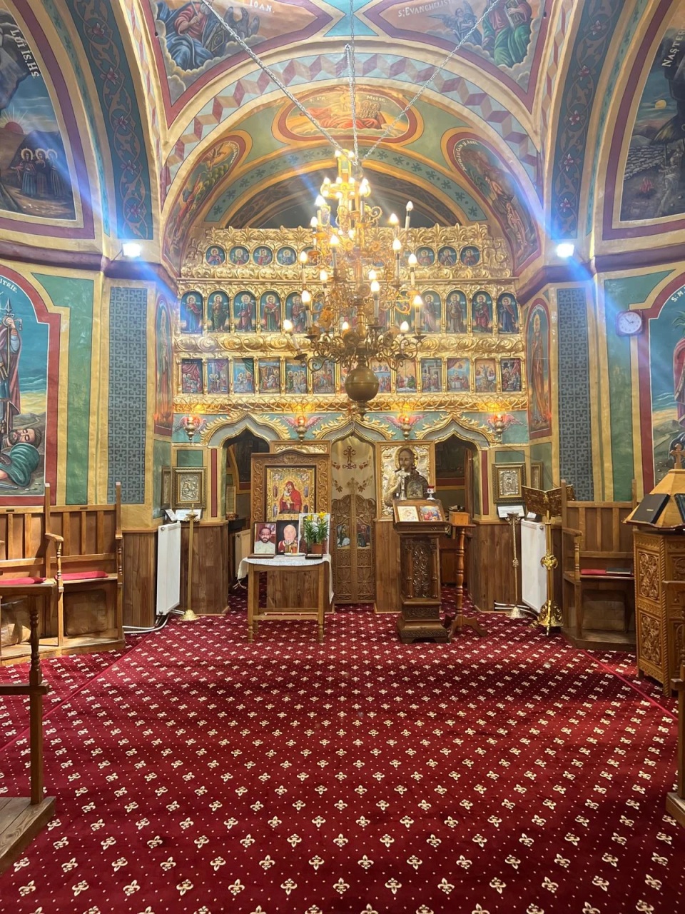 Mocheta biserica, Lotos, Rosu, 400x1700 cm, Delta 15033