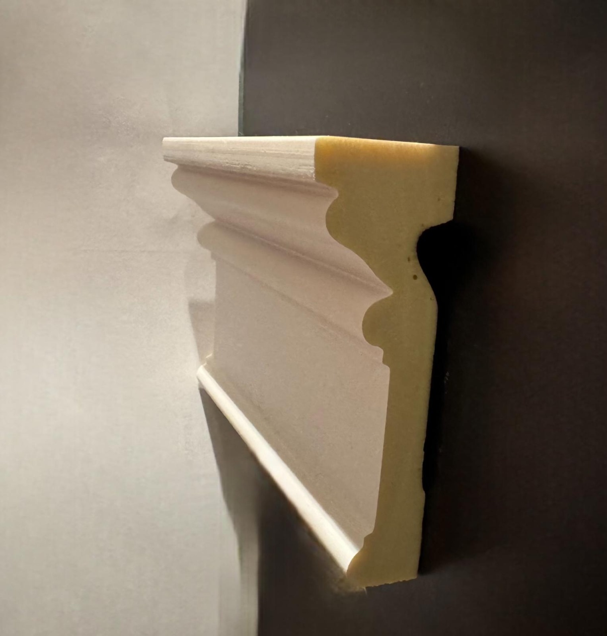 Brau poliuretan M4 - 9.1x3x240 cm