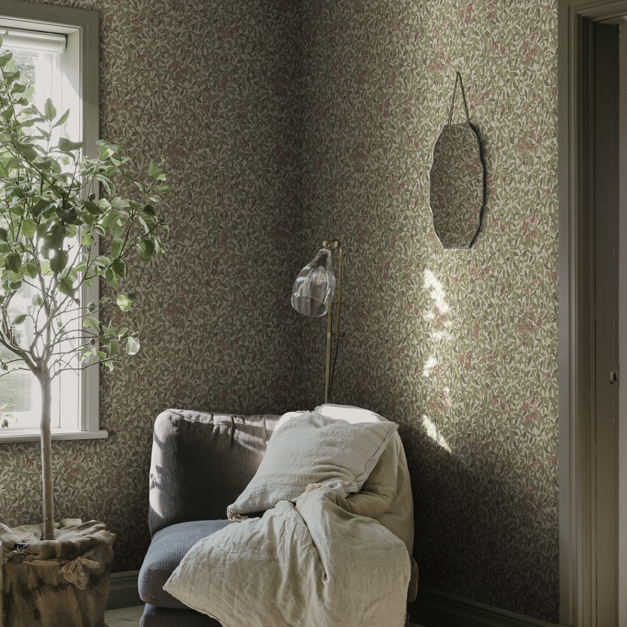 Tapet lavabil, Linnea, Burgundy, Sandberg, 5.3mp / rola