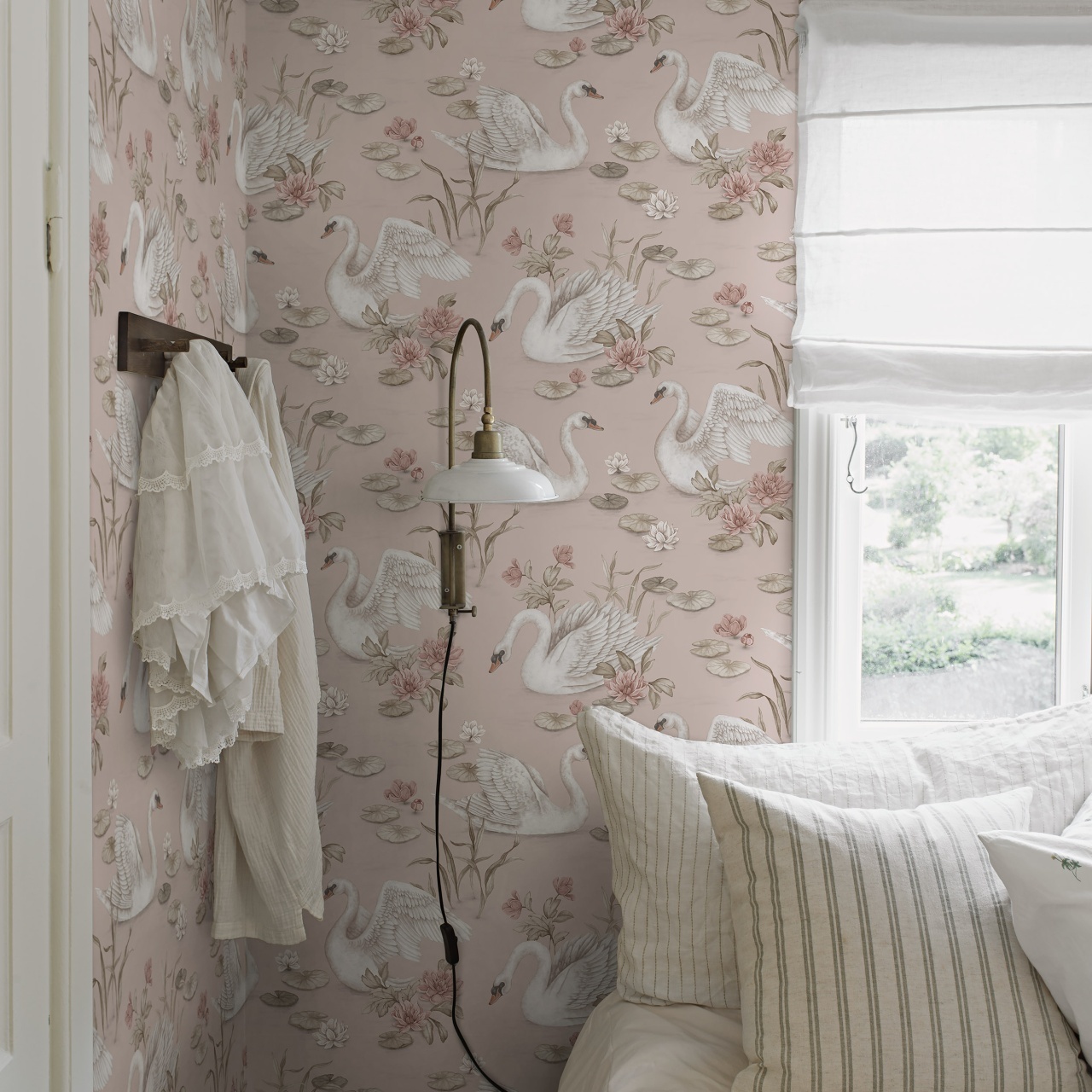 Tapet lavabil, Lily Swan 6927, 5.3mp / rola