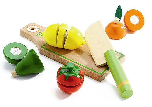 Set produse de taiat Djeco - Fructe si legume de taiat, din lemn