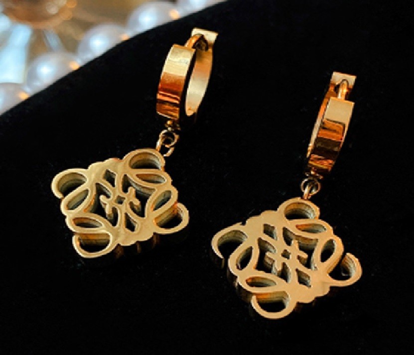 Cercei Aurii Model Monogram